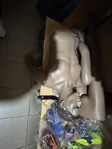 Mağaza bağlanır bütün vitrinlər satılır divardakı takta vitrin — 8