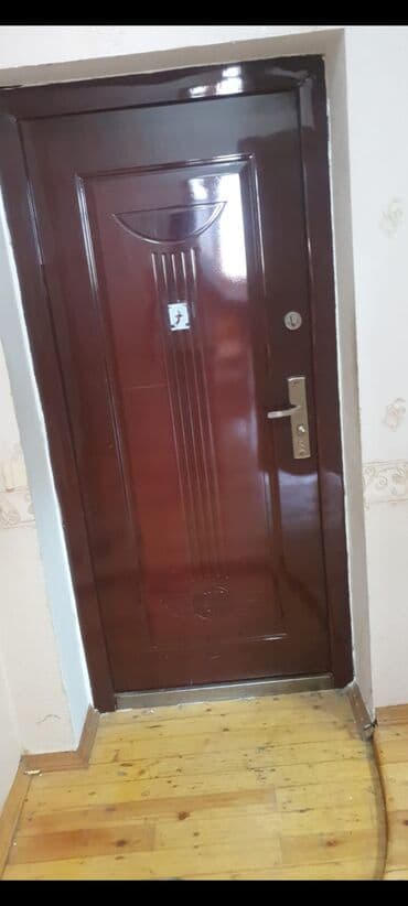 giris qapisi: Metall giriş qapısı - Material: polad/metal konstruksiya - Rəng: tünd — 1