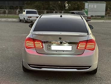 275 45 20: Chevrolet Cruze: 1.4 l | 2014 il 257063 km Sedan — 6