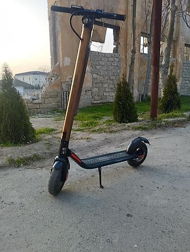 İşlənmiş Elektrik samokat 10", 251 - 350 Vt, 16 - 25 km/s, Ünvandan götürmə