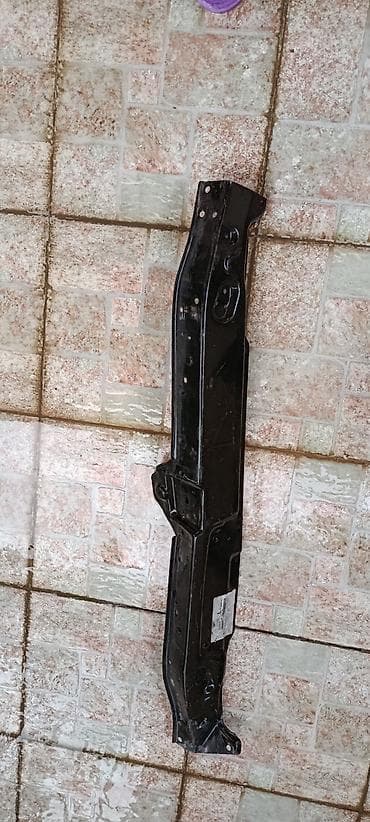 Кузовные детали: Məhsul: Avtomobil üçün ön panel dəstək/armatur traversi (metal karkas — 1