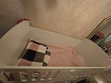 oğlan tortu: Oğlan və qız üçün, İşlənmiş, Dördbucaq, Beşik, Dəst ilə, Matras ilə, Yellənmə mexanizm ilə — 4