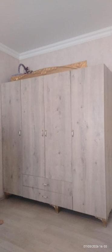 AYNUR 2💃 Dolab təzə kimi 4 qapılı Ölcü teqribi 2,40 sm Qiymət 200
