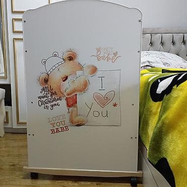Oğlan və qız üçün, Dördbucaq, Beşik, Dəstsiz, Matras ilə, Yellənmə mexanizmsiz