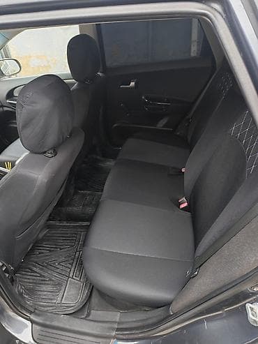 kia magentis: Kia Ceed: 1.4 l | 2010 il Universal — 4