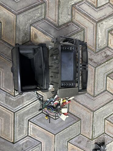 kuzu: Ön, Toyota Land cruiser, 2010 il, Ünvandan götürmə, Pulsuz çatdırılma, Ödənişli çatdırılma — 3