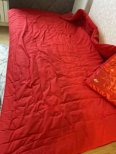 Balış üzləri: Yataq üçün Yeni Qaşlı rəng - Qırmızı Yataq örtüyü — 2