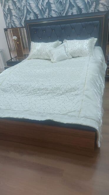 deve yünü yorgan: Yataq üçün İşlənmiş Yataq örtüyü — 1