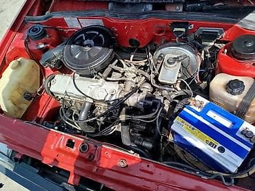 VAZ 2109 hatchback – 5 qapı, qırmızı rəng. Texniki xüsusiyyətlər: -