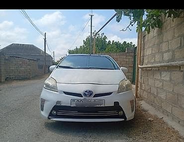 cayenne krilo 2013: Toyota Prius: 1.8 l | 2012 il Hetçbek — 1