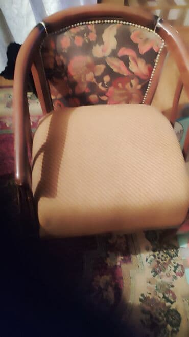 santa klaus: Diqqət cox qədimi sandıgq. 1 əsrə yaxın yaşı var. Bunun icinə həmişə — 5