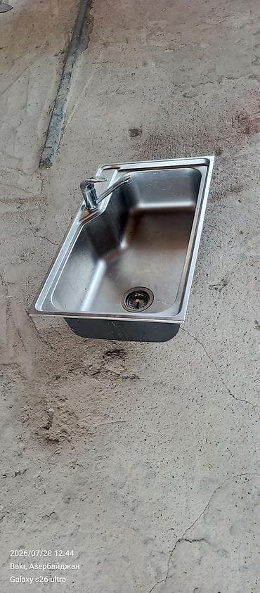 su krant: Mətbəx üçün paslanmayan poladdan birgözlü lavabo və qarışdırıcı kran — 1