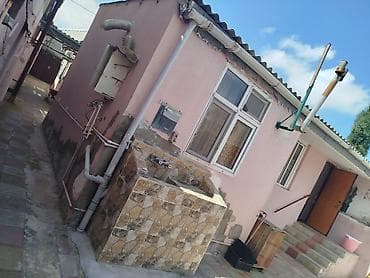 Şəhər tipli həyət evi - Geniş həyət sahəsi, daş döşəməli yol