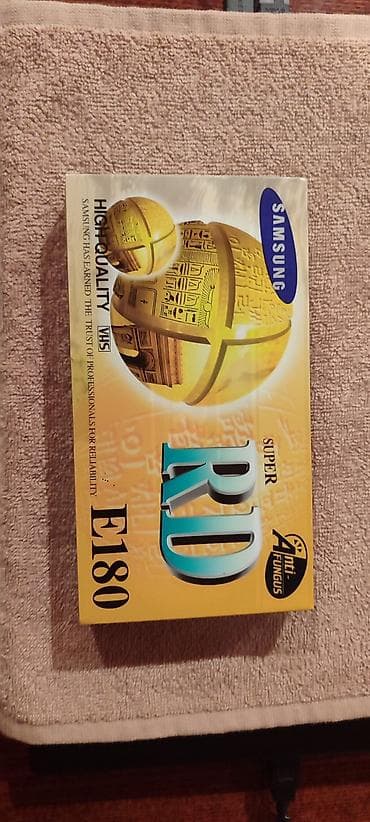 ailə tv: 📼 Əsas xüsusiyyətləri: Format: VHS (Video Home System) Maksimum yazı — 1