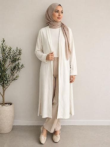 saatlar ucuz: Zərif, minimal tərzli uzun kardiqan - Rəng: krem/açıq bej - Dizayn — 1