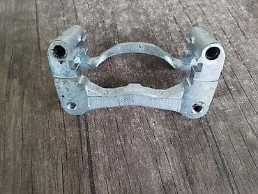 mini mator: Əyləc kaliperi dayağı (bracket) - Material: möhkəm tökmə metal — 2