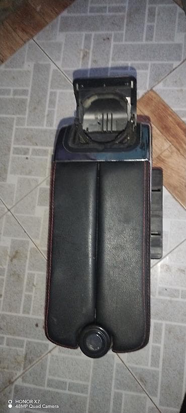 elantra 2012 android: Avtomobil üçün mərkəzi qol dayağı/konsol - Material: qara eko‑dəri — 3