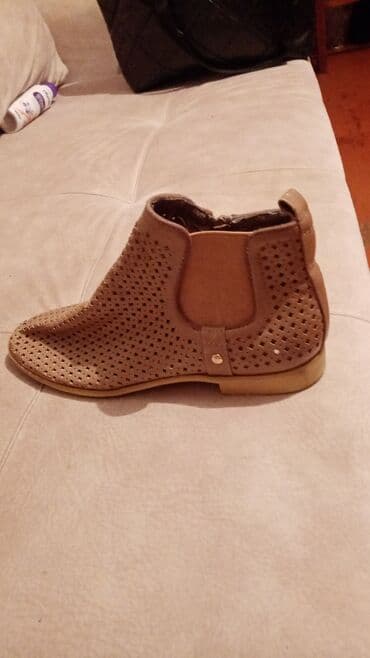 mövsümi uşaq botinkaları: Ölçü: 40, Yeni — 1