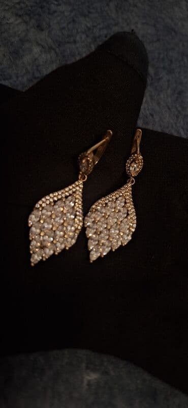 qizlar ucun toy paltarlari: Qızıl suyuna salınmış Zərif daş-qaşlı sırğalar. svarovskiy qaşlarla — 7