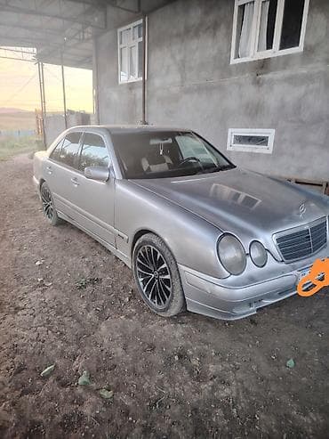 byd təkər: Mercedes-Benz E-Class W210 sedan - Kuzov: sedan, gümüşü rəng - — 2