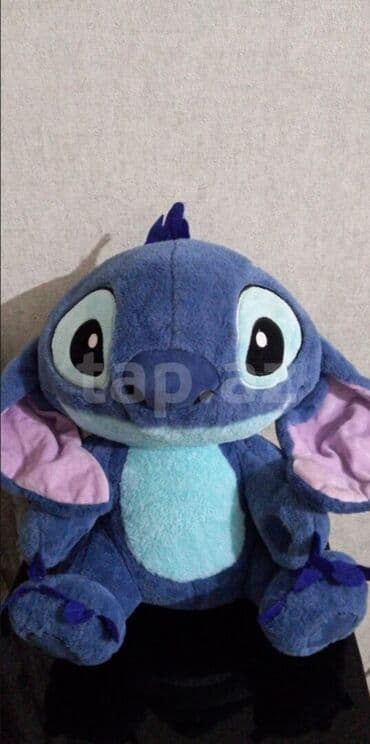 Stitch plüş oyuncağı - Yumşaq, keyfiyyətli plüş material - Rəng: tünd