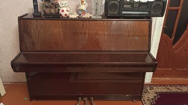 Пианино: Upright piano satılır. - Korpus: laklı tünd qəhvəyi ağac, klassik düz — 1