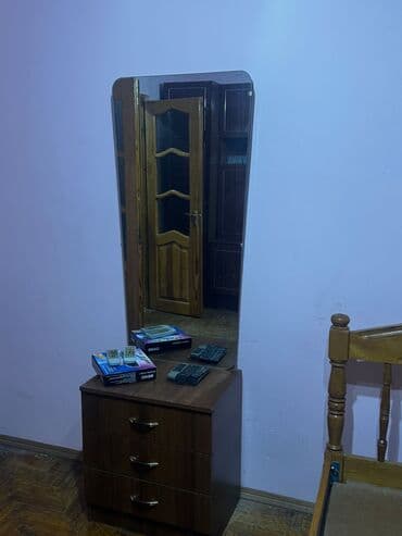 Komodlar: Güzgülü — 1