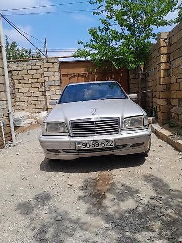 pikap maşınlar: Mersedes benz sedan satilir 6500.real aliciya yerinde endirim var — 3