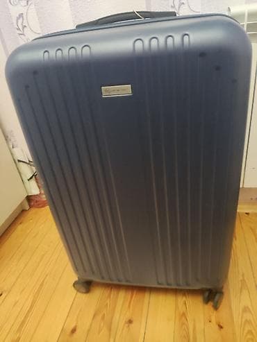 Qol saatları və aksesuarlar: 30 kiloqramlıq çamadan. Cəmi 1 dəfə istifadə olunub. Təzədir — 3