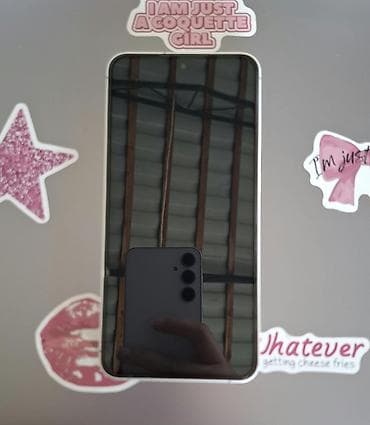 iphone 11 dubai phone: Samsung Galaxy S24 FE, 128 GB, rəng - Bej, Barmaq izi — 2