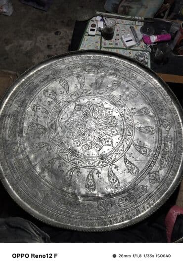 qədim xalçaların alışı: Qedimi sini ustunde ereb herflerinden doymeler var latundu temiz — 1