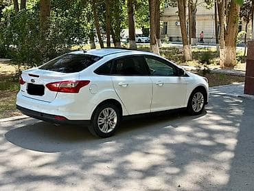 mini cooper kreditle: Ford Focus: 1.5 l | 2014 il 148000 km Sedan — 9