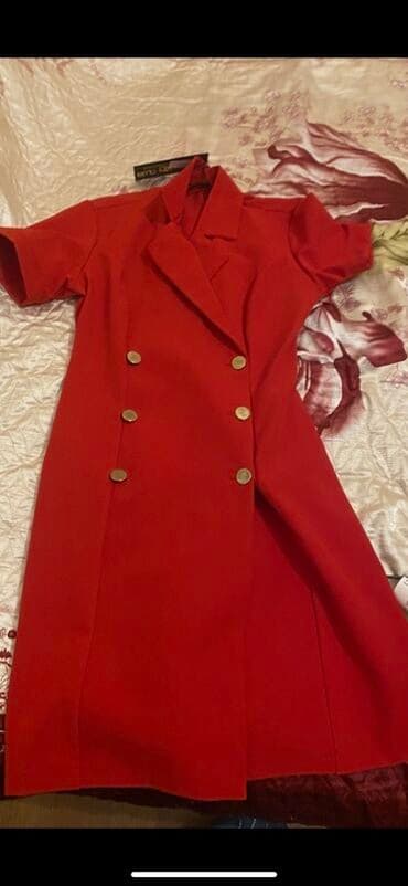 Qadın paltarları dəsti 1) Qırmızı dizayner üslubunda paltar -