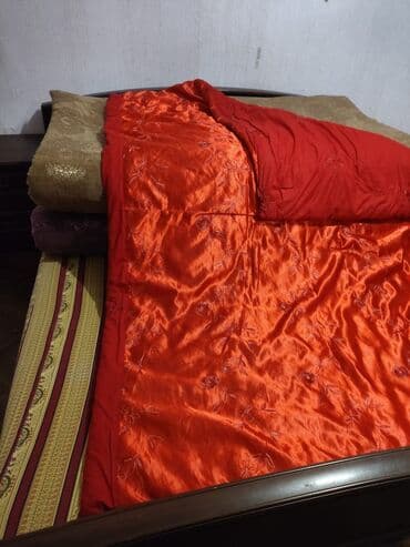 daş yunu rulon qiymeti: Tək adamlıq yeni yorğan - 20 azn Tək adamlıq yeni döşəklər bir ədədi - — 2