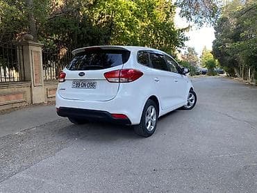 rav 4: Kia Carens: 1.7 l | 2014 il Universal — 5