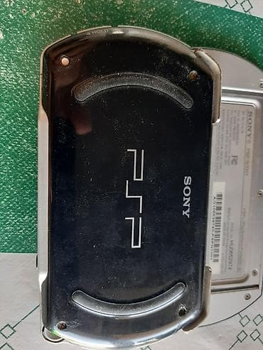 memo cx: Sony PSP Go (PSP-N100x) əl konsolu - Sürüşdürülən dizayn: ekran — 3