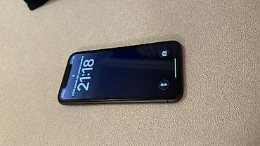 apple 12: IPhone 11, 64 GB, Qara, Face ID — 4