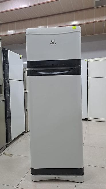 su soyudan: 2 qapılı Indesit Soyuducu Satılır, rəng - Ağ — 1