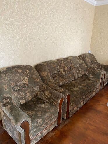 divan kreslo dəsti: İşlənmiş, Klassik divan, 2 kreslo, Bazasız — 1