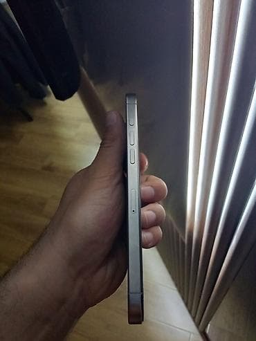 ipone mini: IPhone 15 Pro, 256 GB, Natural Titanium, Simsiz şarj — 2