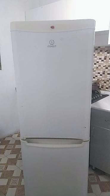dondurma xaladenniki: Indesit iki qapılı soyuducu - Brend: Indesit - Rəng: Ağ - Dizayn: Üst — 1