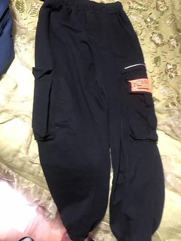 paltarı: Qara rəngli kişilər/üniseks karqo şalvar - Model: jogger/kargo üslubu — 2