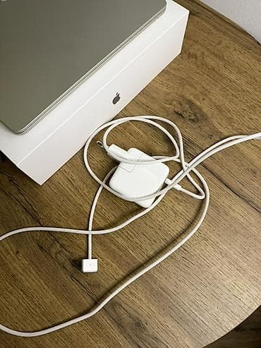 macbook pro m4: Apple MacBook Air 15.3” M4 (2025) 100 faiz pil • Apple M4 çip • 16 GB — 5