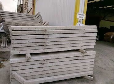 Kərpiclər: Beton Hasar üçün içi dəmir Dirəklər ( Nadolba ). Təzə Deyil SSSRİ — 1