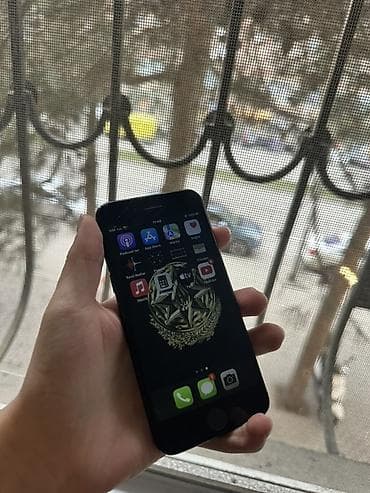 telefon iphone x: IPhone 7, Qara, Barmaq izi — 2