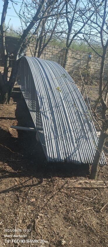 qapı və pəncərələr: Arka 5.90 uzunu — 3