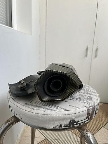 passat 2002: Akrapovič motosiklet egzozu - Brend: Akrapovič - Material: karbon lif — 2