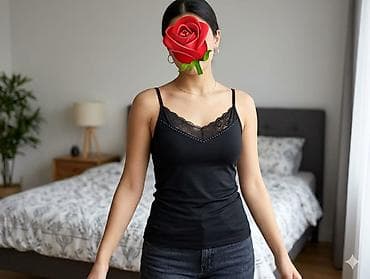 Qadınlar üçün qara krujeva detallı mayka - Rəng: qara - Model: nazik — 1