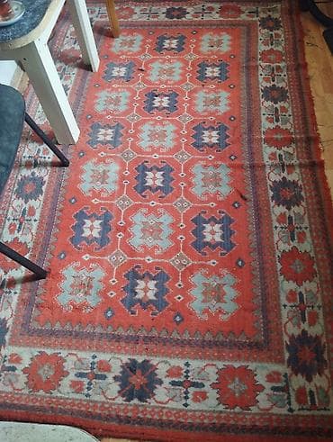 xalca quba: Quba üslubunda əl toxuması xalça - Naxış: Mərkəzdə təkrarlanan — 2