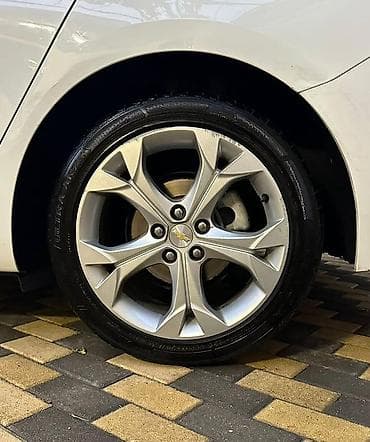 teker satşı: Chevrolet Cruze: 1.4 l | 2017 il 187000 km Sedan — 8